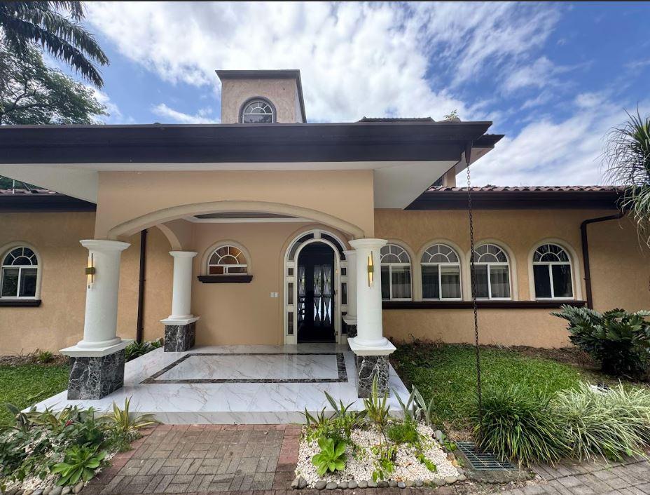 The Hills Estate photo 02